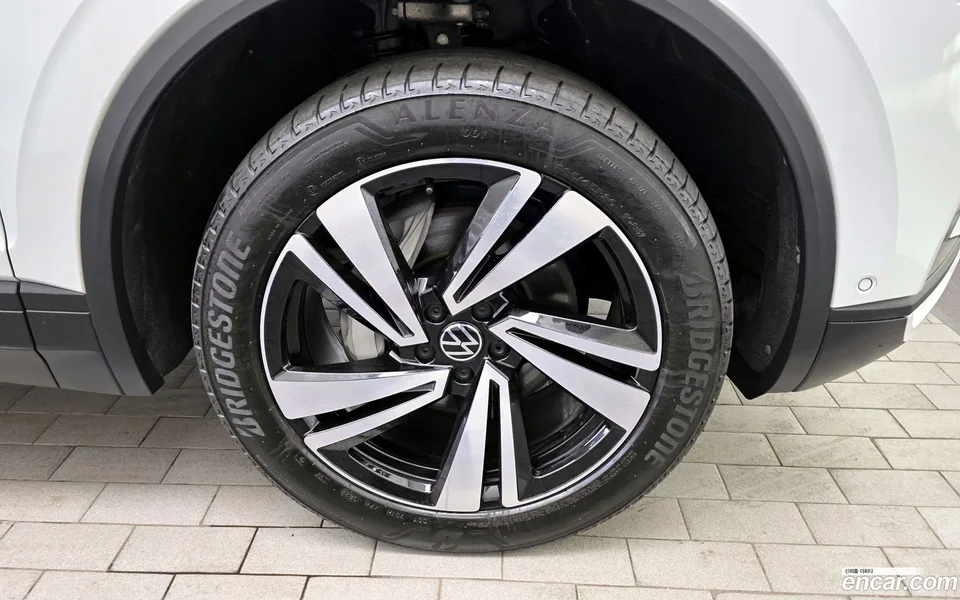 Volkswagen Touareg 3.0 TDI 2023 — миниатюра 5