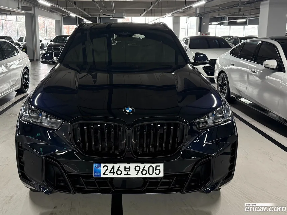 BMW X5 (G05) xDrive 40i M 2025 — фото 1, купить с доставкой в Москву