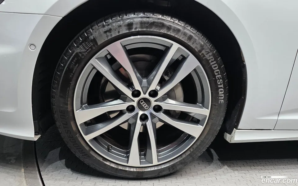 Audi A6 40 TDI 2023 — миниатюра 5