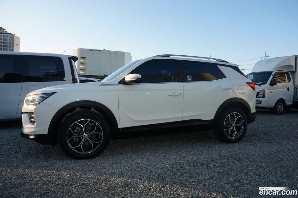 KG Mobility Korando 1.5 2WD C7 2023 — миниатюра 2