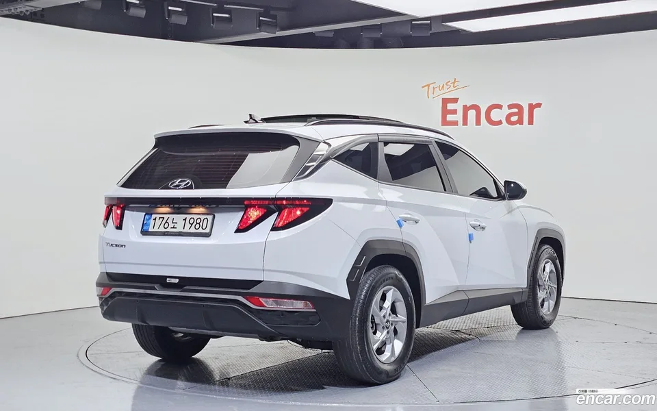 Hyundai Tucson 1.6 2WD 2022 — миниатюра 2