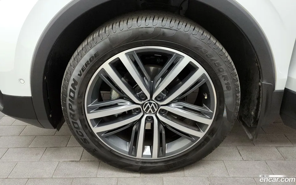 Volkswagen Tiguan 2.0 TDI 4 2022 — миниатюра 5
