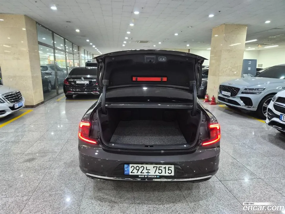 Volvo S90 B6 AWD 2022 — миниатюра 5