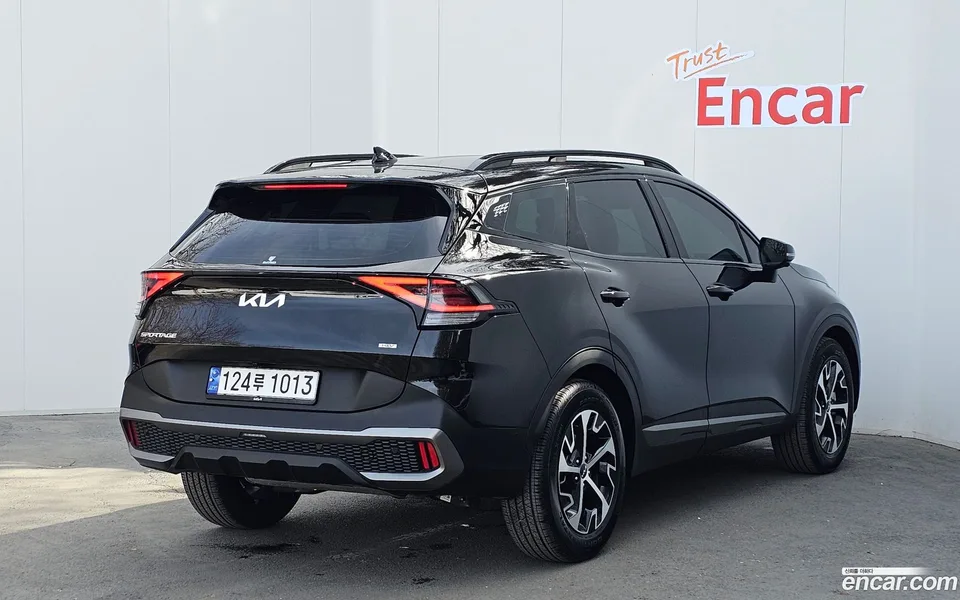 Kia Sportage Hybrid 2WD 2023 — миниатюра 2