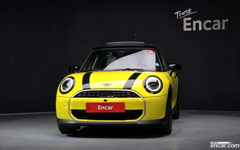 MINI Cooper S 5 2024 — миниатюра 3