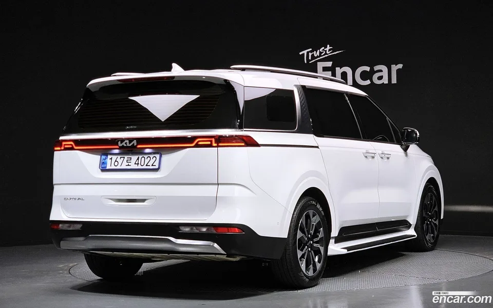 Kia Carnival 9 2022 — миниатюра 2