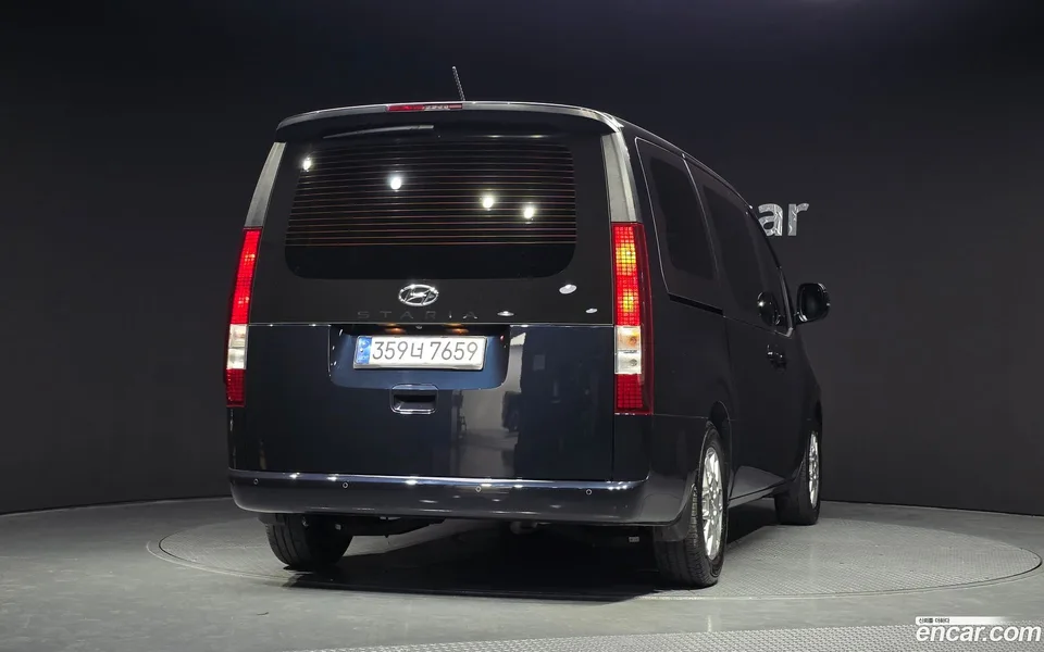 Hyundai Staria 9 2023 — миниатюра 4
