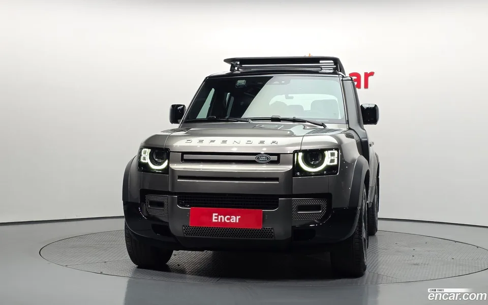 Land Rover Defender 110 P300 X- SE 2025 — миниатюра 3
