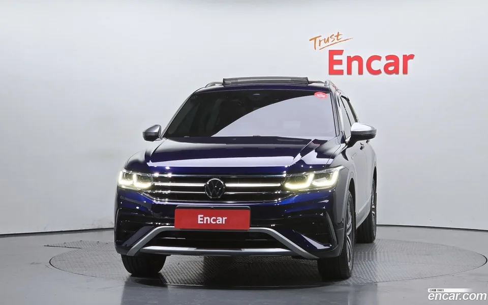 Volkswagen Tiguan Allspace 2.0 TSI 2023 — миниатюра 3