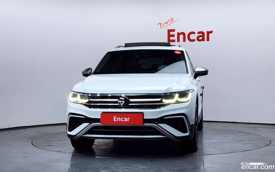 Volkswagen Tiguan Allspace 2.0 TSI 2022 — миниатюра 3