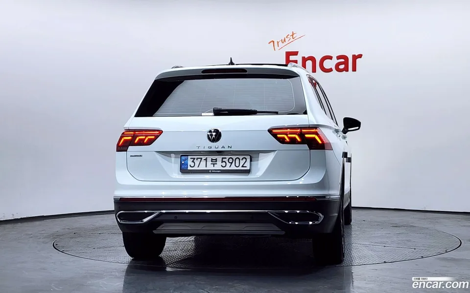 Volkswagen Tiguan Allspace 2.0 TSI 2022 — миниатюра 4
