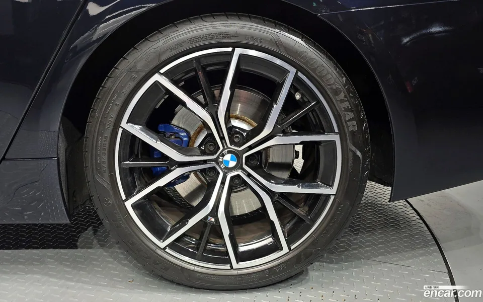 BMW 5 Series 530i M 2022 — миниатюра 5