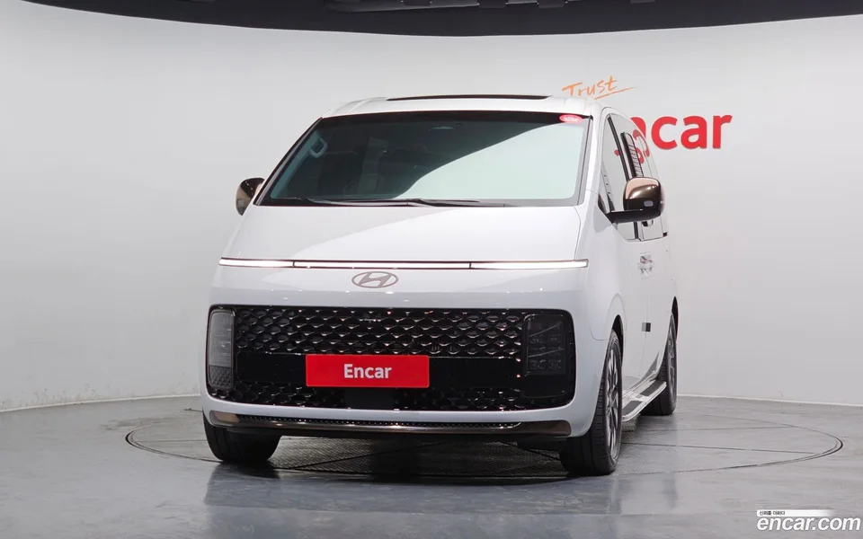 Hyundai Staria 4WD 9 2024 — миниатюра 3