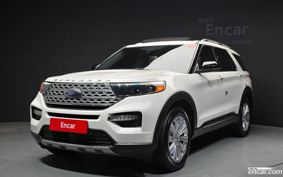 Ford Explorer 2.3 4WD 2022 — фото 1, купить с доставкой в Москву