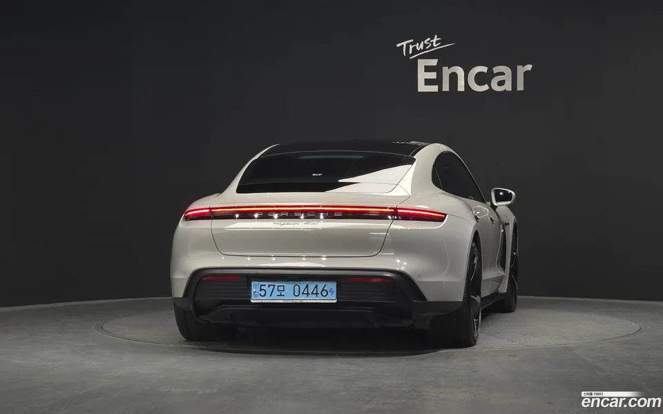 Porsche Taycan 4S 2022 — миниатюра 4
