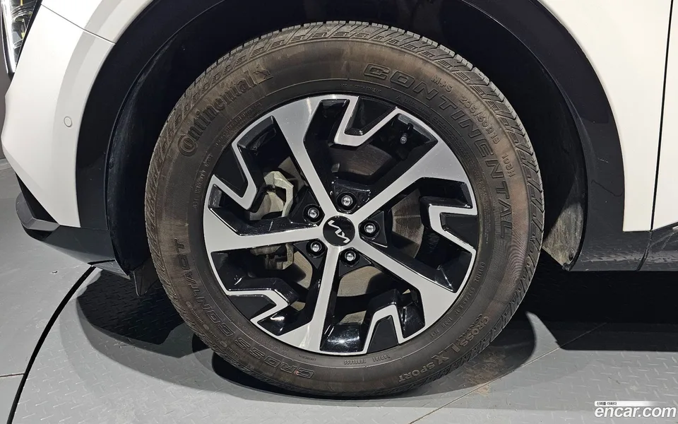 Kia Sportage Hybrid 2WD 2023 — миниатюра 5