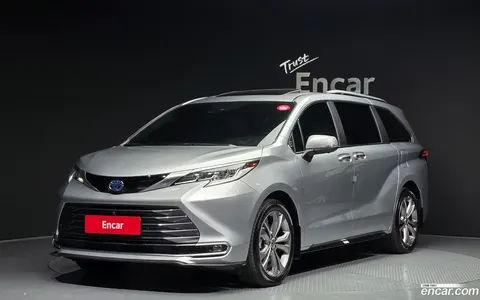 Toyota Sienna 2025 купить в Москве