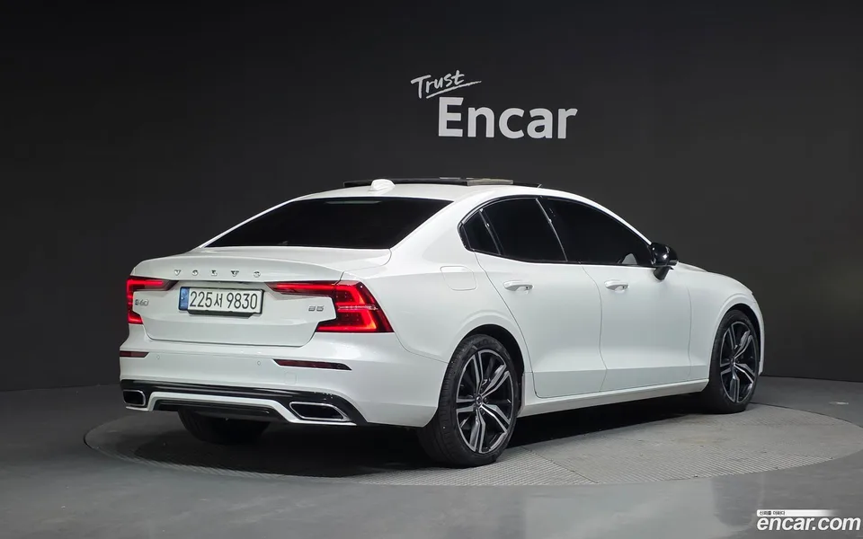 Volvo S60 B5 R- 2022 — миниатюра 2