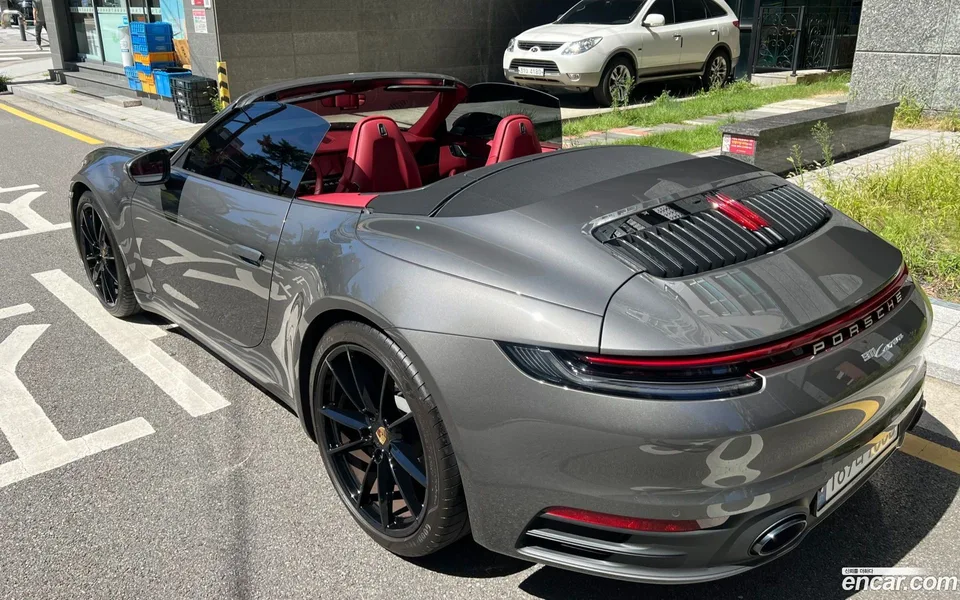 Porsche 911 (992) 2024 — миниатюра 3