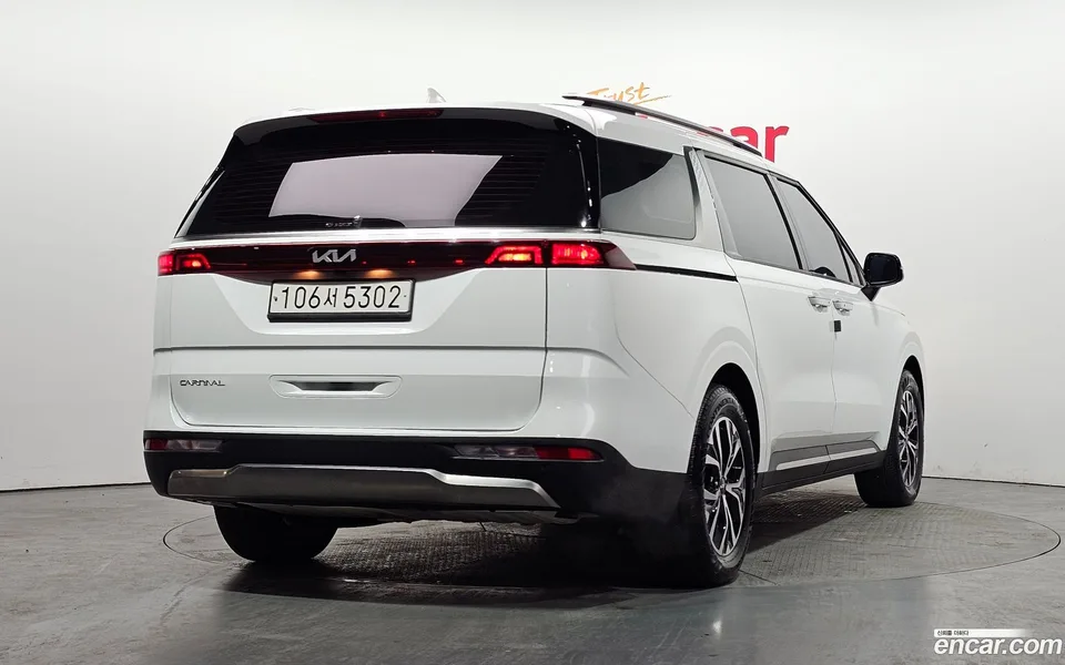 Kia Carnival 9 2022 — миниатюра 2
