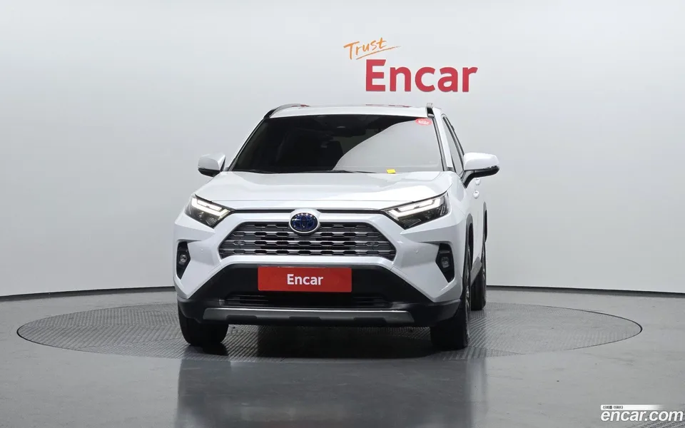 Toyota RAV4 2.5 4WD LTD 2023 — миниатюра 3