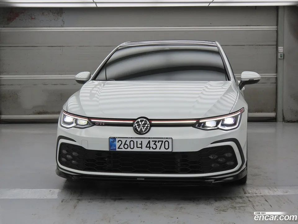 Volkswagen Golf 2.0 GTI 2024 — миниатюра 2