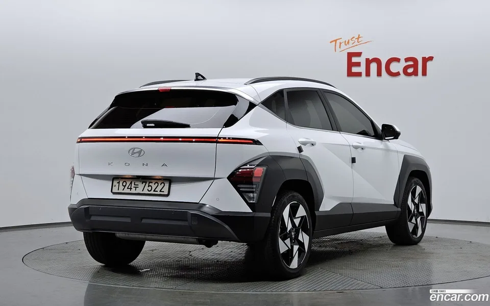 Hyundai Kona 1.6 2WD 2023 — миниатюра 2