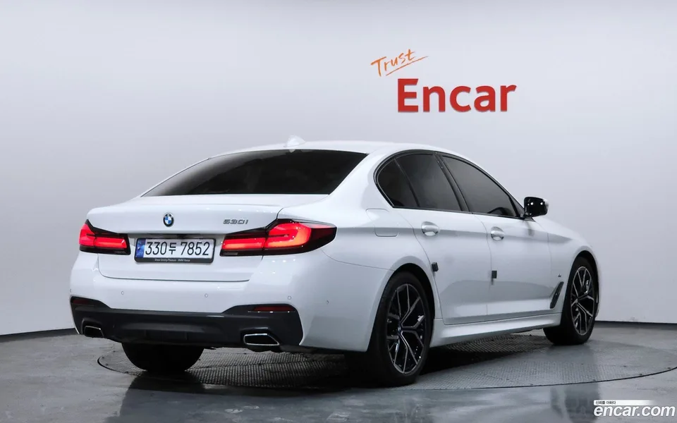 BMW 5 Series 530i M 2023 — миниатюра 2