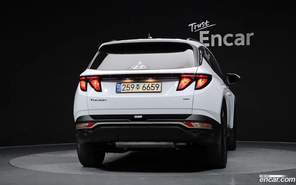 Hyundai Tucson 1.6 4WD 2022 — миниатюра 4