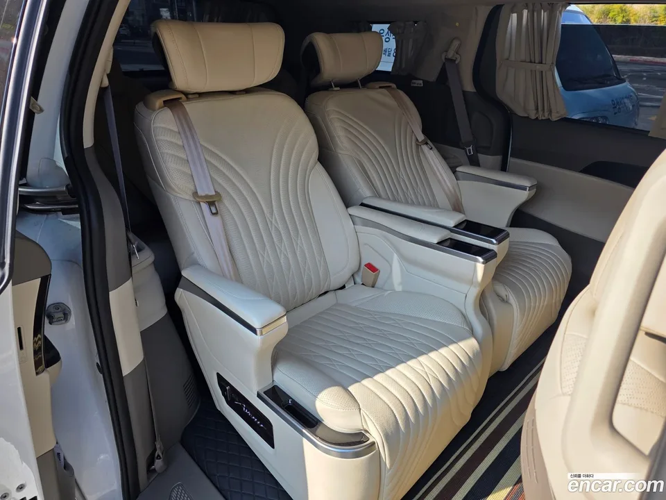 Kia Carnival 9 2023 — фото 1, купить с доставкой в Москву