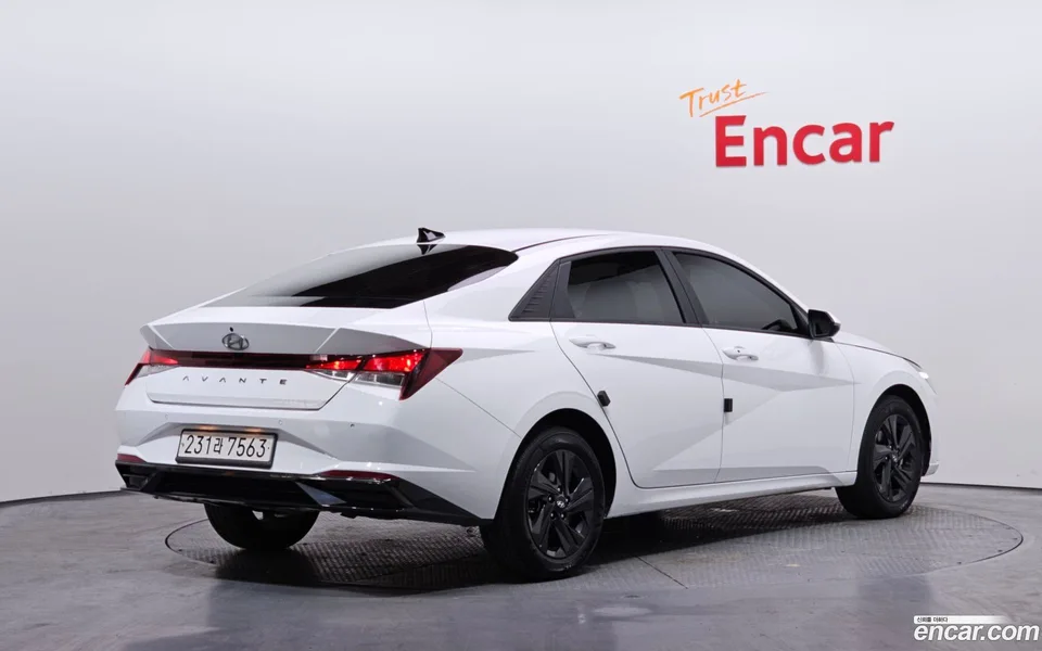 Hyundai Avante 1.6 2023 — миниатюра 2