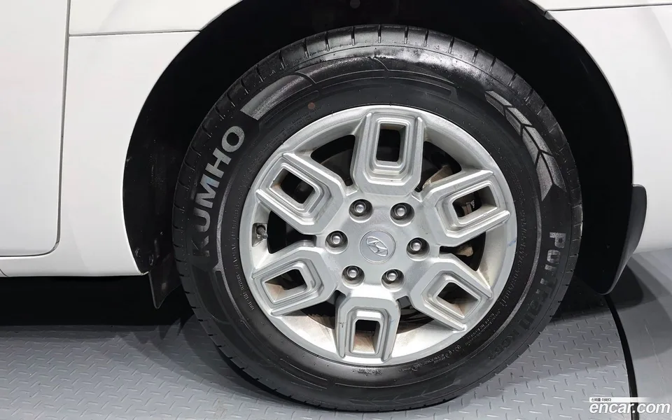 Hyundai Staria 9 2022 — миниатюра 5