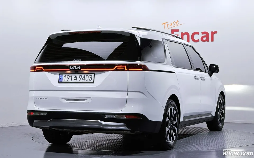 Kia Carnival 7 2023 — миниатюра 2