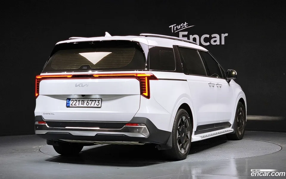 Kia Carnival 9 2024 — миниатюра 2