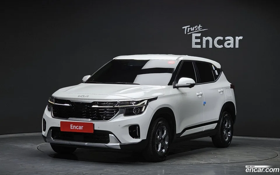 Kia Seltos 1.6 2WD 2024 — фото 1, купить с доставкой в Москву