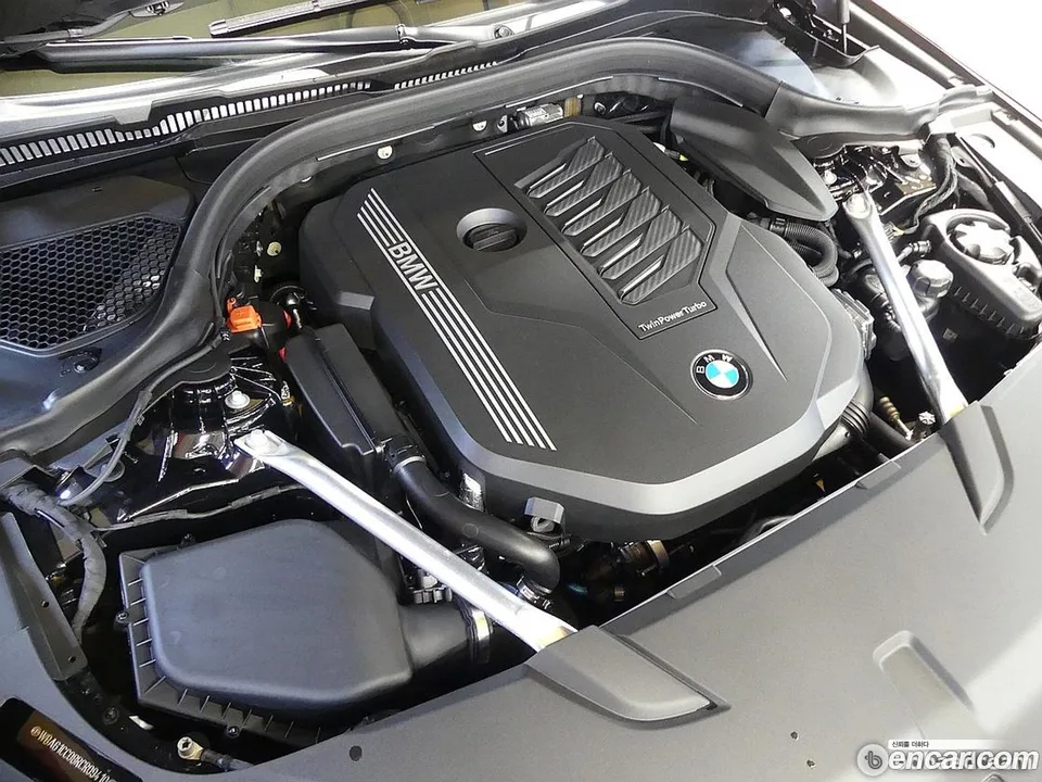 BMW 6 Series GT 630i xDrive 2024 — миниатюра 5