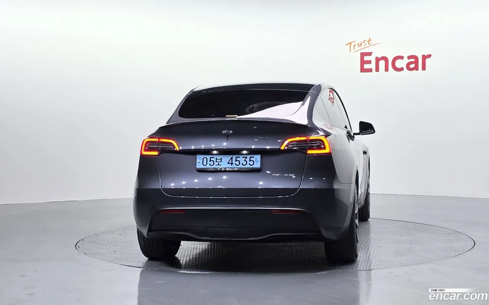 Tesla Model Y AWD 2022 — миниатюра 4