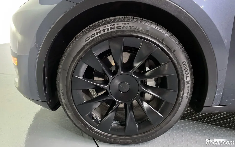 Tesla Model Y AWD 2022 — миниатюра 5