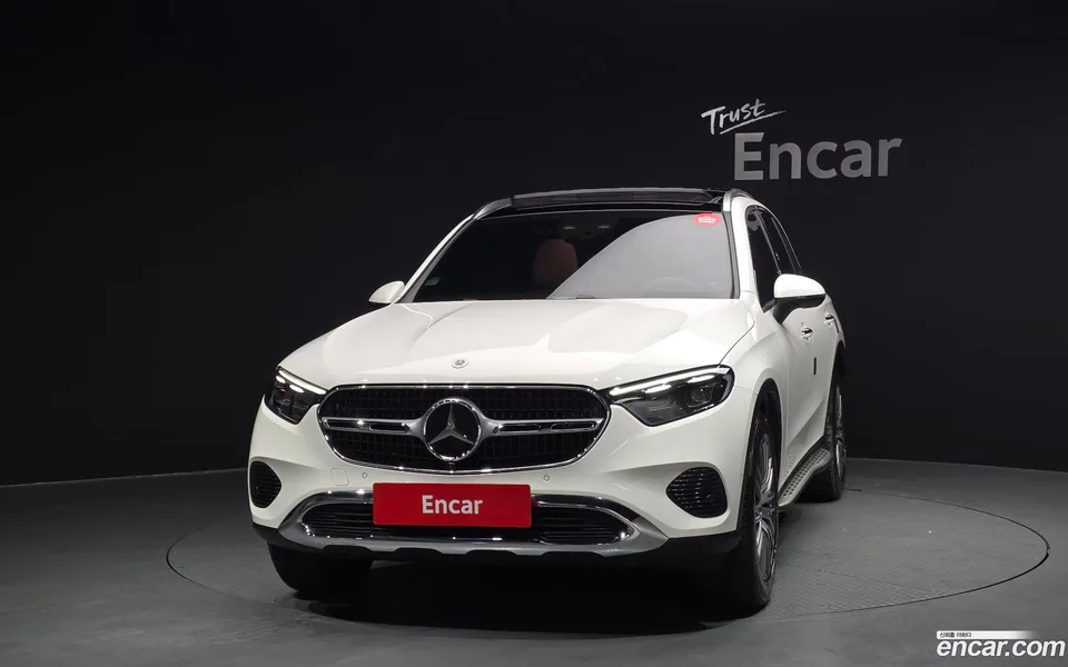 Mercedes-Benz GLC-Class GLC300 4MATIC 2025 — миниатюра 3