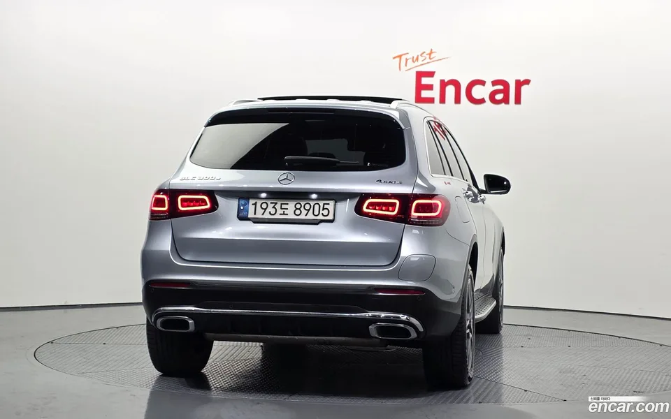 Mercedes-Benz GLC-Class GLC300e 4MATIC 2022 — миниатюра 4