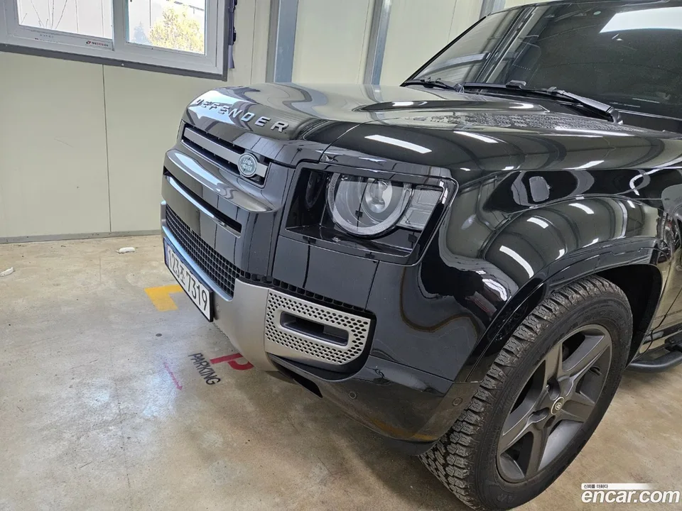 Land Rover Defender 90 D250 X- SE 2025 — миниатюра 2