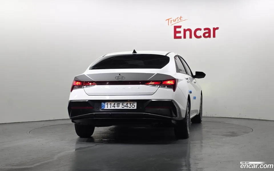 Hyundai Avante CN7 Hybrid 2024 — миниатюра 4