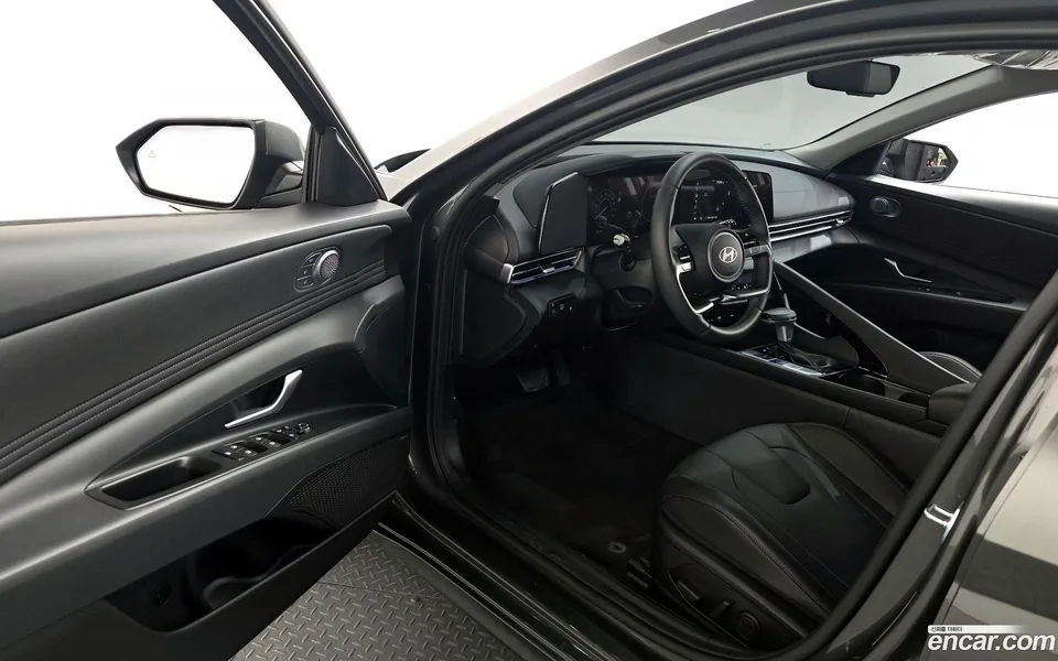 Hyundai Avante CN7 Hybrid 2025 — миниатюра 5