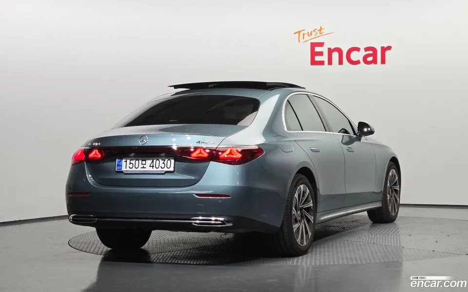 Mercedes-Benz E-Class E300 4MATIC 2024 — миниатюра 2