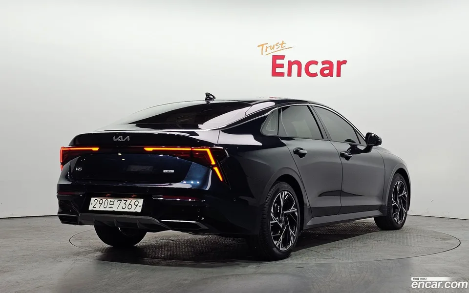 Kia K5 Hybrid 2025 — миниатюра 2