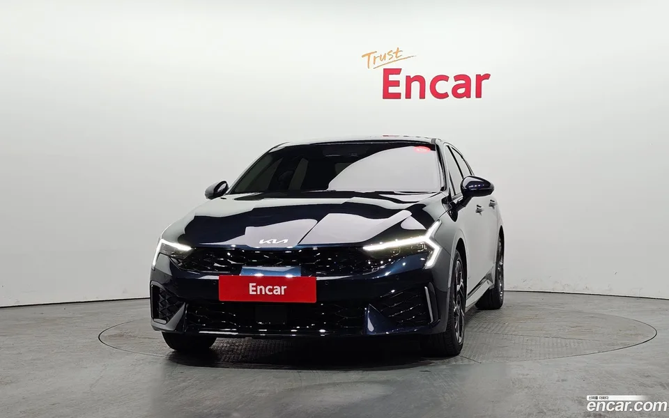 Kia K5 Hybrid 2025 — миниатюра 3