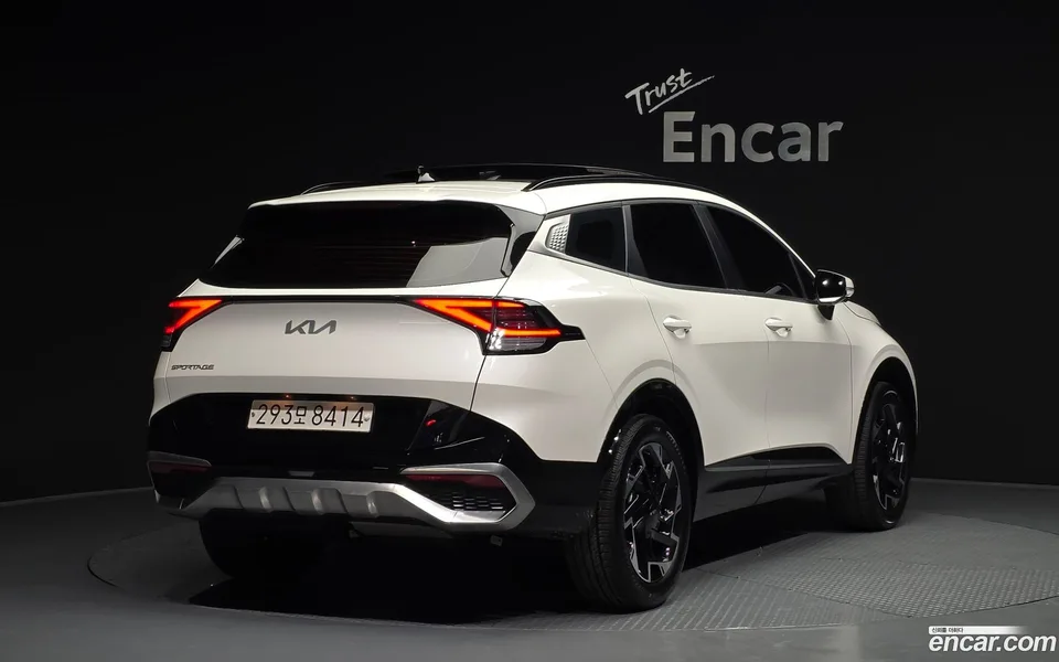 Kia Sportage 2.0 2WD 2022 — миниатюра 2