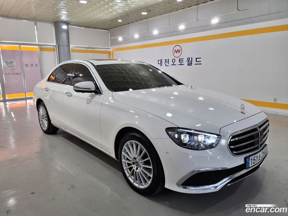 Mercedes-Benz E-Class E220d 4MATIC 2023 — миниатюра 2