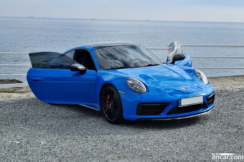 Porsche 911 (992) 4 GTS 2022 — миниатюра 4