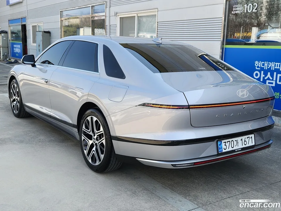 Hyundai Grandeur 2.5 2WD 2023 — миниатюра 5
